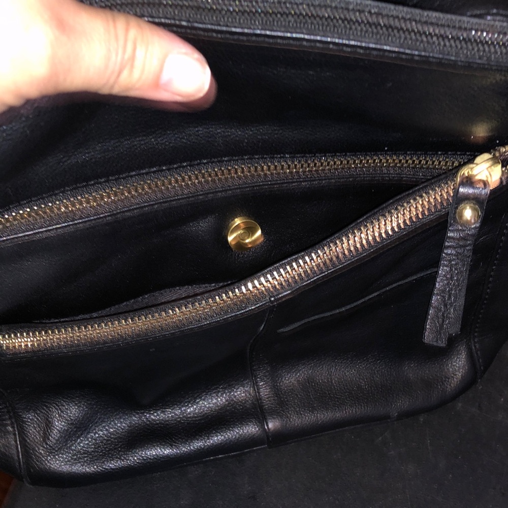 Great American LeatherWorks Leather Crossbody Bag - Picture 8 of 11